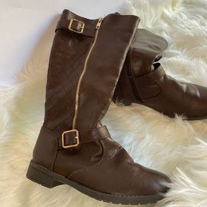 Girls boots
